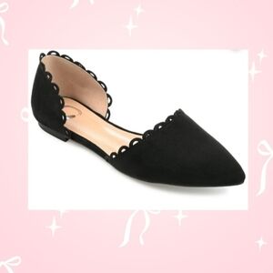 Journee Collection Black Scalloped Flats